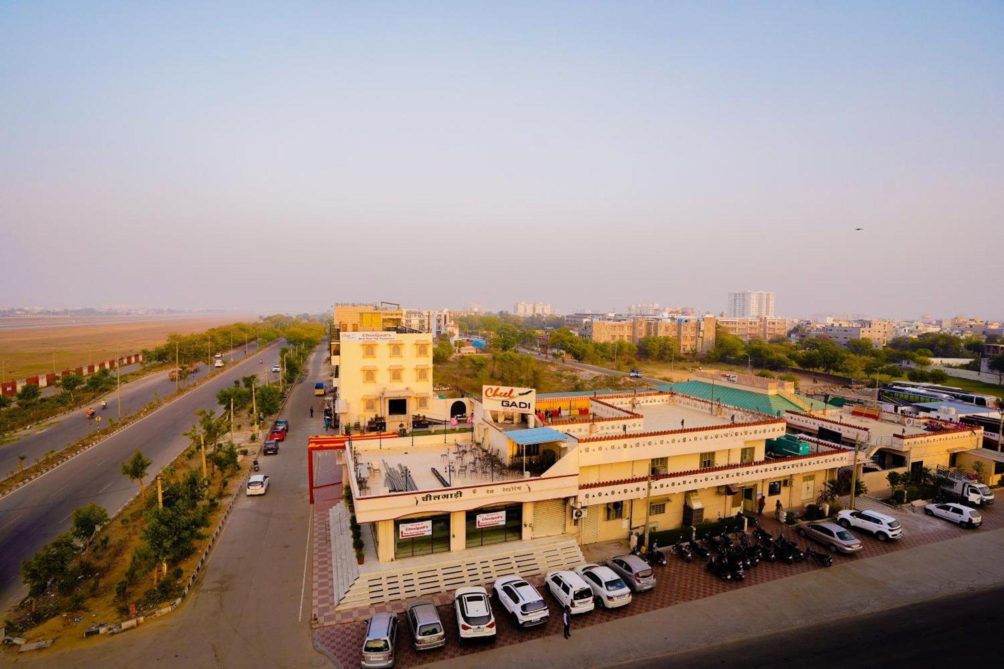 Hotel Cheelgadi Dźajpur Zewnętrze zdjęcie